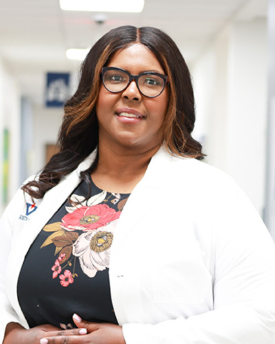 Sheleatha Taylor-Bristow_110222-01